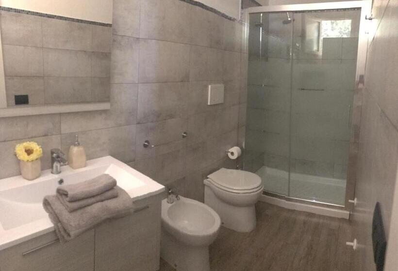 غرفة قياسية ثلاثية, B&b Villa Jonica