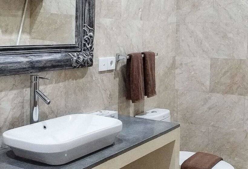 Camera Deluxe, Kecik Inn