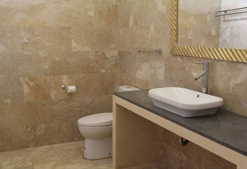 Camera Deluxe, Kecik Inn