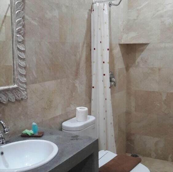 Camera Deluxe, Kecik Inn