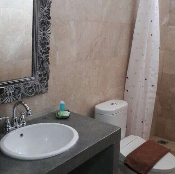 Camera Deluxe, Kecik Inn