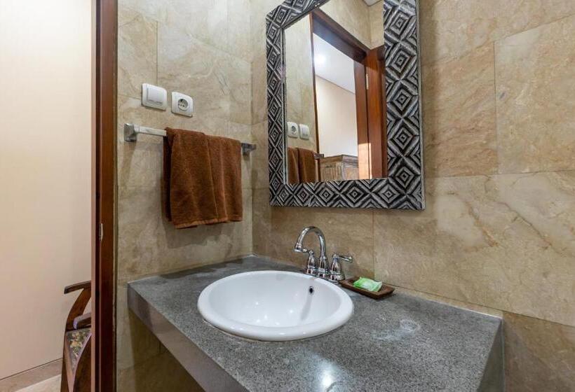 Camera Deluxe, Kecik Inn