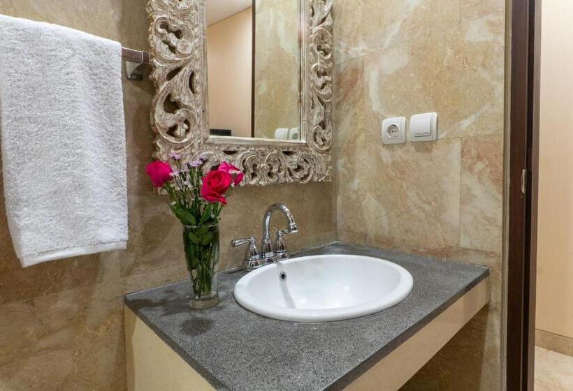 Camera Standard, Kecik Inn