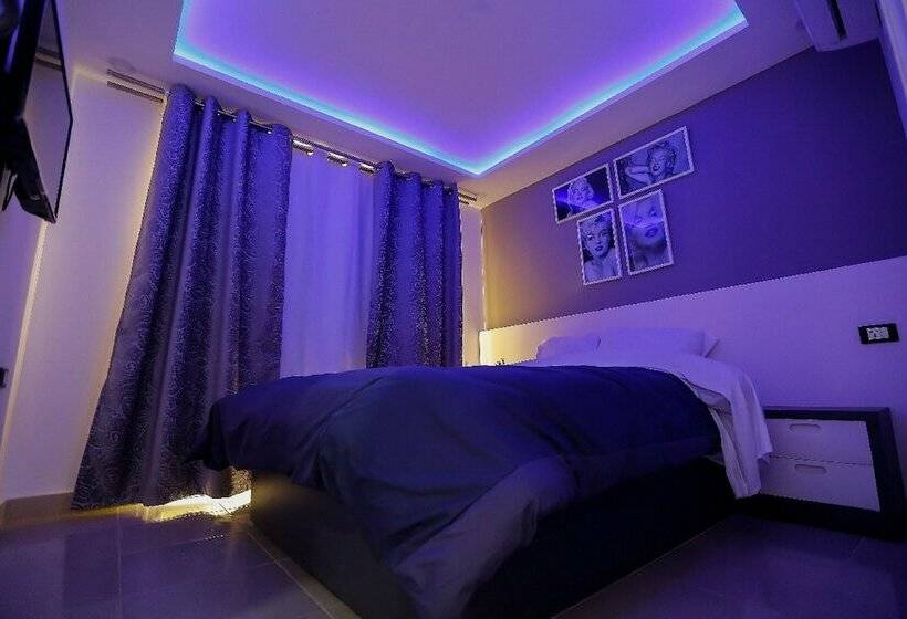 اتاق استاندارد یک نفره, Azar Boutique