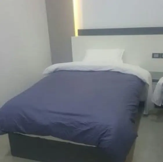 اتاق استاندارد یک نفره, Azar Boutique