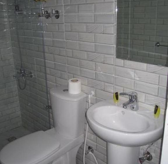 اتاق استاندارد یک نفره, Azar Boutique