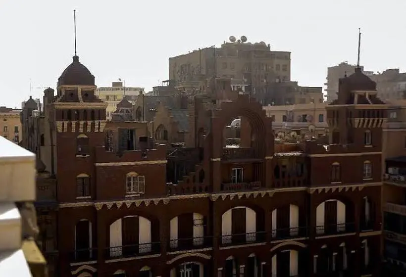 اتاق استاندارد سه نفره, Azar Boutique