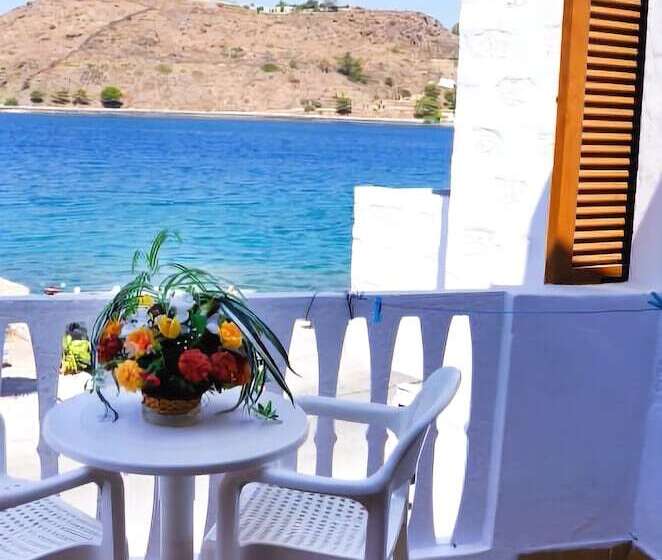 스탠다드 룸 풀장 전망, Captain S House