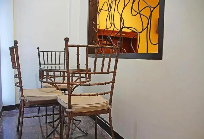اتاق لوکس, Fj Manila