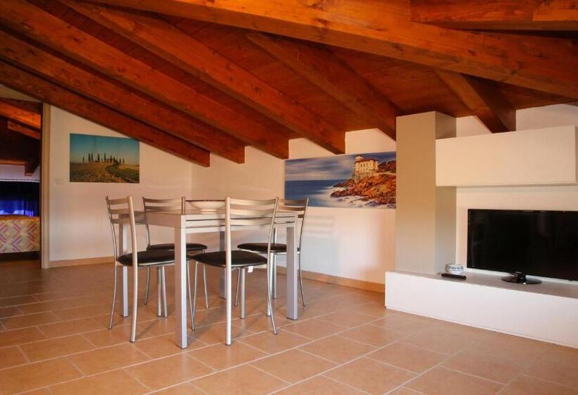 ペントハウス２ベッドルームアパート, Agriturismo San Gregorio