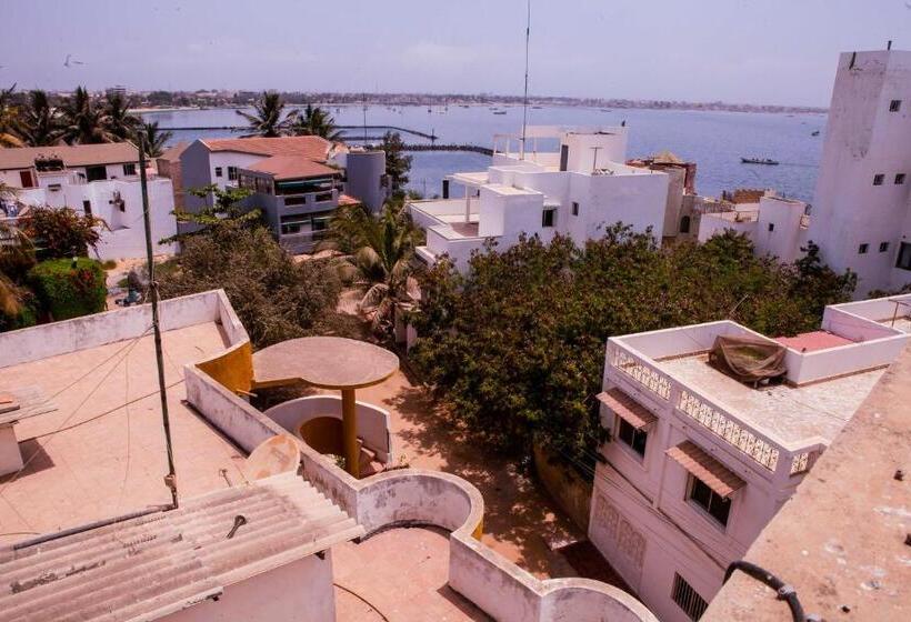 سوئیت با بالکن, Résidence Abdou Diouf 1