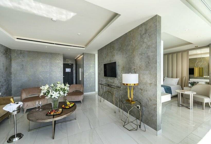 جناح مطلّ علي البحر, Chrysomare Beach Hotel & Resort