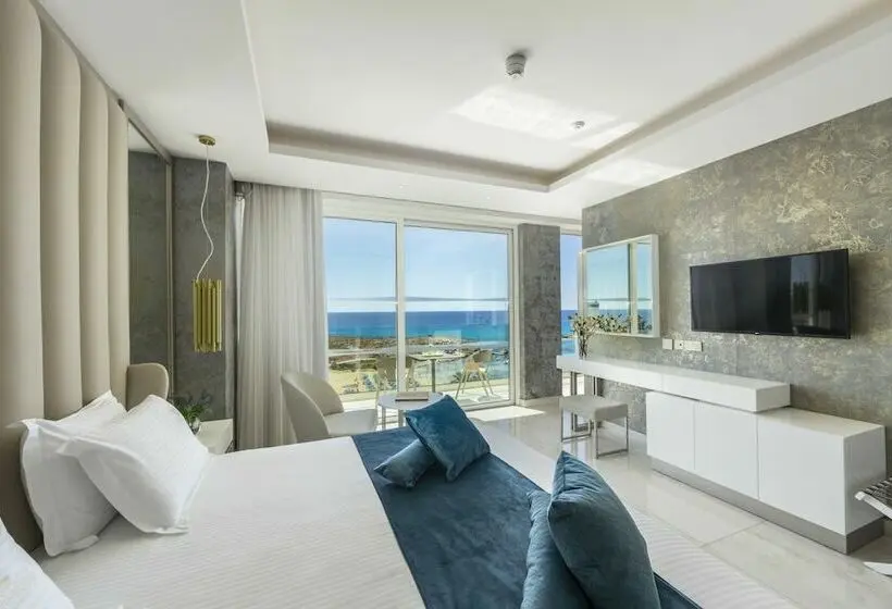 オーシャンビュースイート, Chrysomare Beach Hotel & Resort