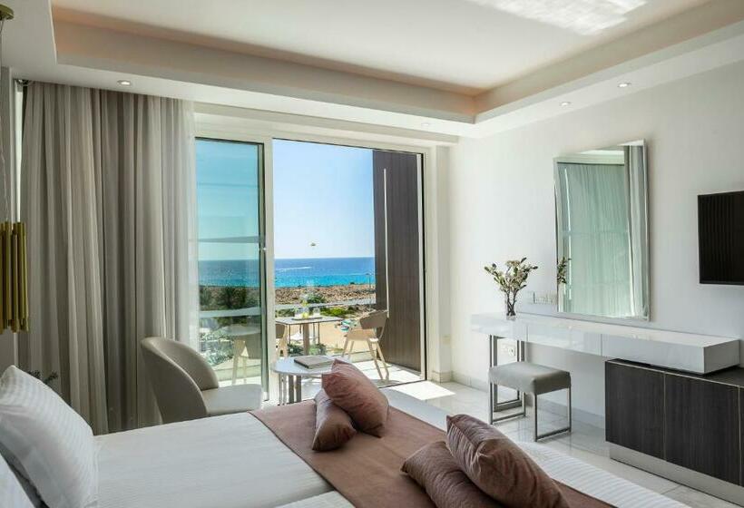 غرفة سوبيريور مطلّة علي البحر, Chrysomare Beach Hotel & Resort