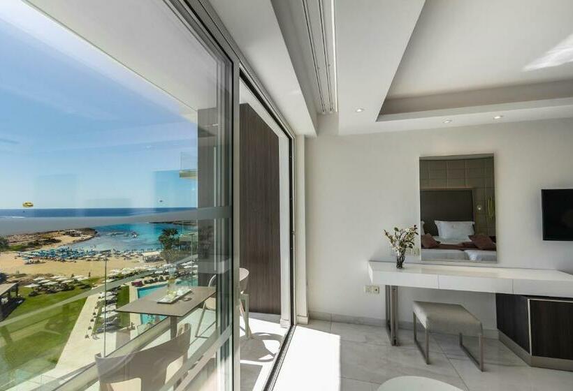 غرفة سوبيريور مطلّة علي البحر, Chrysomare Beach Hotel & Resort