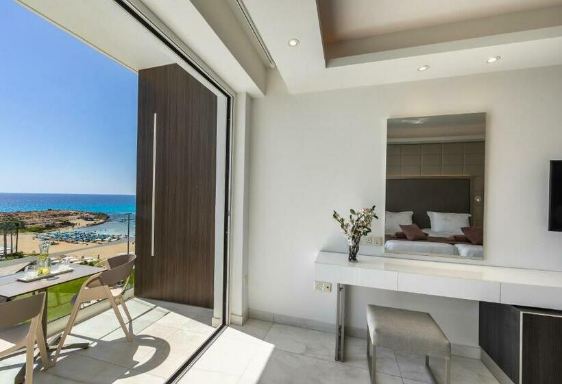 غرفة سوبيريور مطلّة علي البحر, Chrysomare Beach Hotel & Resort