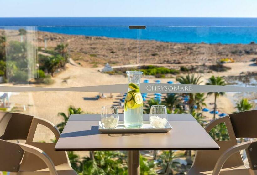 غرفة سوبيريور مطلّة علي البحر, Chrysomare Beach Hotel & Resort