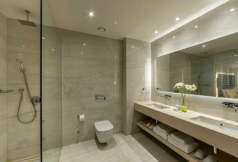 غرفة سوبيريور مطلّة علي البحر, Chrysomare Beach Hotel & Resort