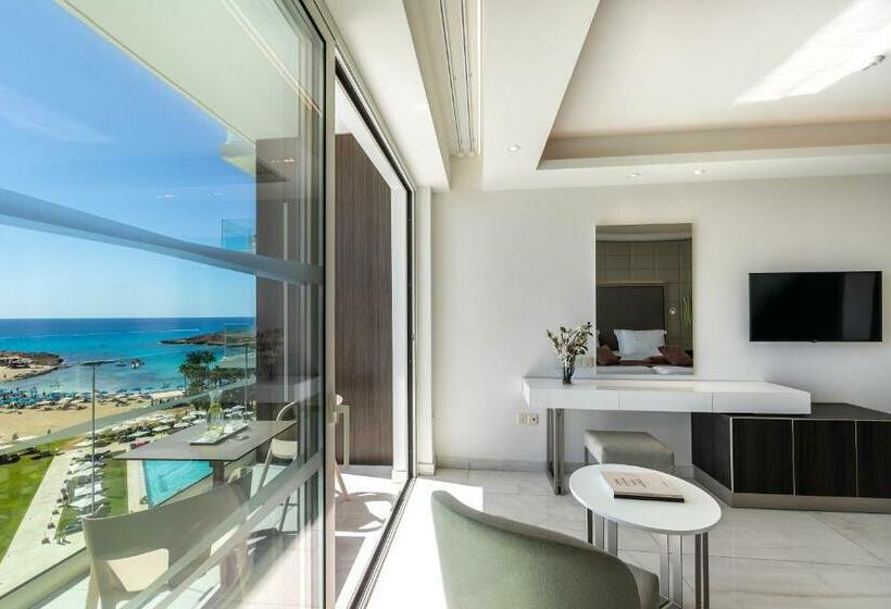 غرفة سوبيريور مطلّة علي البحر, Chrysomare Beach Hotel & Resort