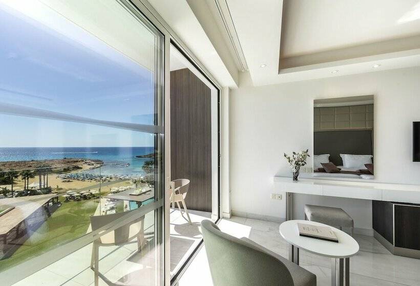 غرفة سوبيريور مطلّة علي البحر, Chrysomare Beach Hotel & Resort