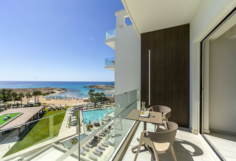 Номер Superior Вид на Море, Chrysomare Beach Hotel & Resort
