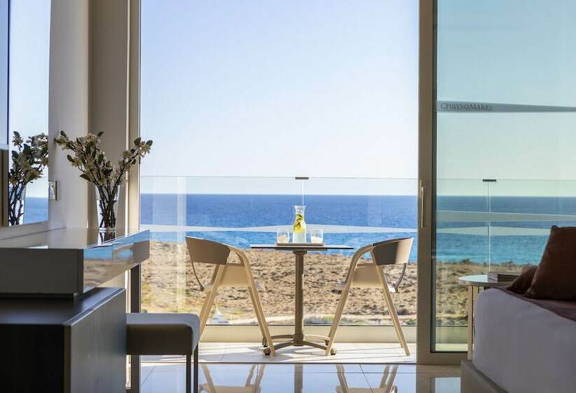 Номер Superior Вид на Море, Chrysomare Beach Hotel & Resort