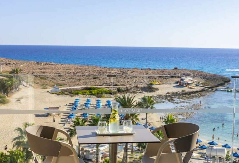 غرفة سوبيريور مطلّة علي البحر, Chrysomare Beach Hotel & Resort