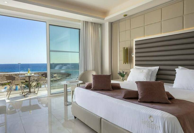 غرفة سوبيريور مطلّة علي البحر, Chrysomare Beach Hotel & Resort