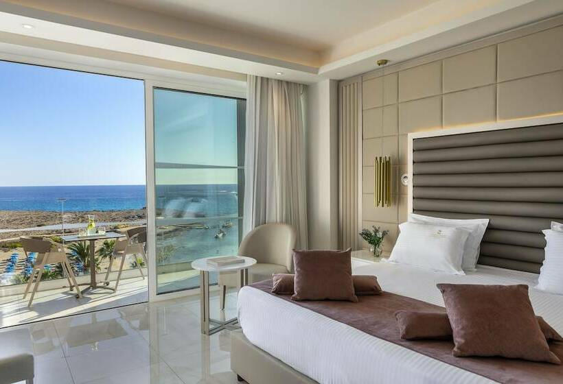 Номер Superior Вид на Море, Chrysomare Beach Hotel & Resort