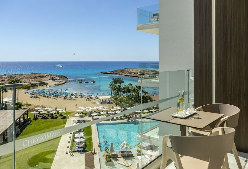 Номер Superior Вид на Море, Chrysomare Beach Hotel & Resort