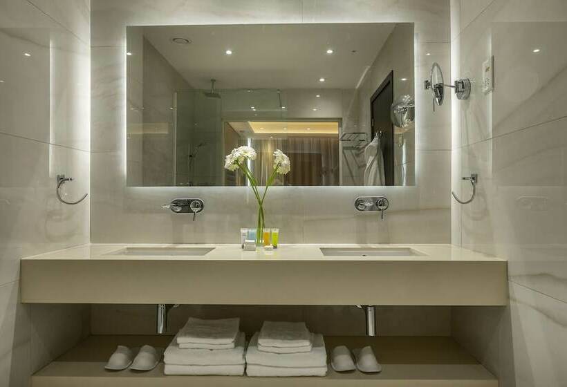 غرفة سوبيريور مطلّة علي البحر, Chrysomare Beach Hotel & Resort