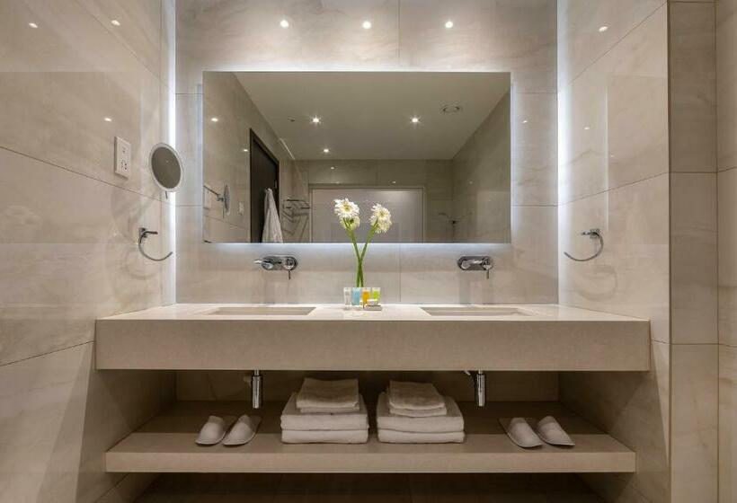 غرفة عائلية مطلّة علي البحر, Chrysomare Beach Hotel & Resort