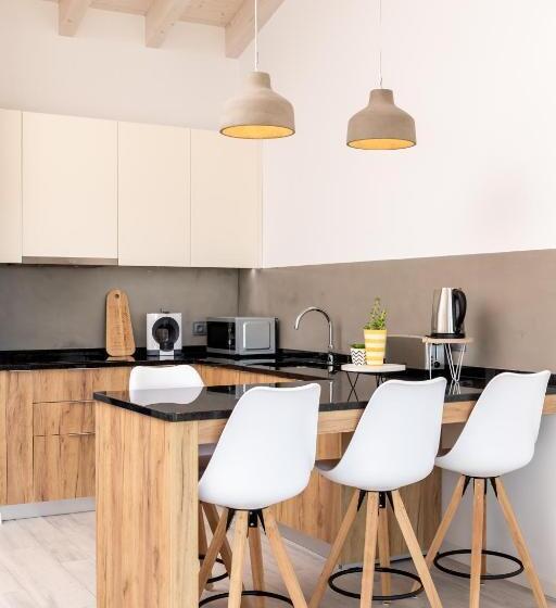 إستوديو ديلوكس, Monte Das Alpenduradas