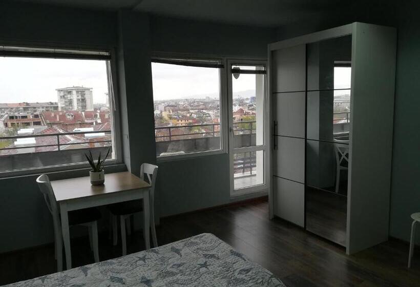 غرفة قياسية, Panorama Rooms