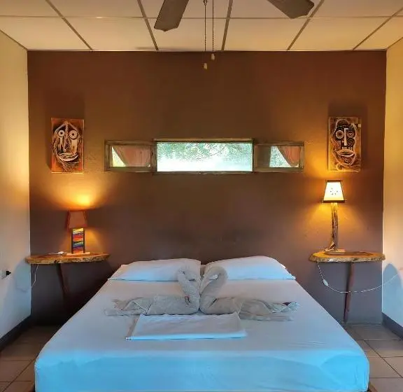 スーペリアールーム, El Belga Loco