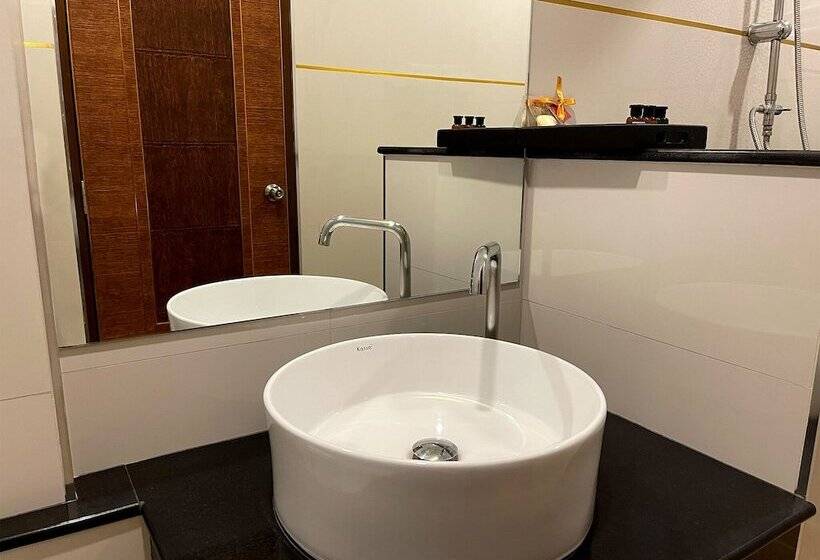 غرفة ديلوكس مطلة على حمام السباحة, Blue Orchid Beach Krabi Sha Certified