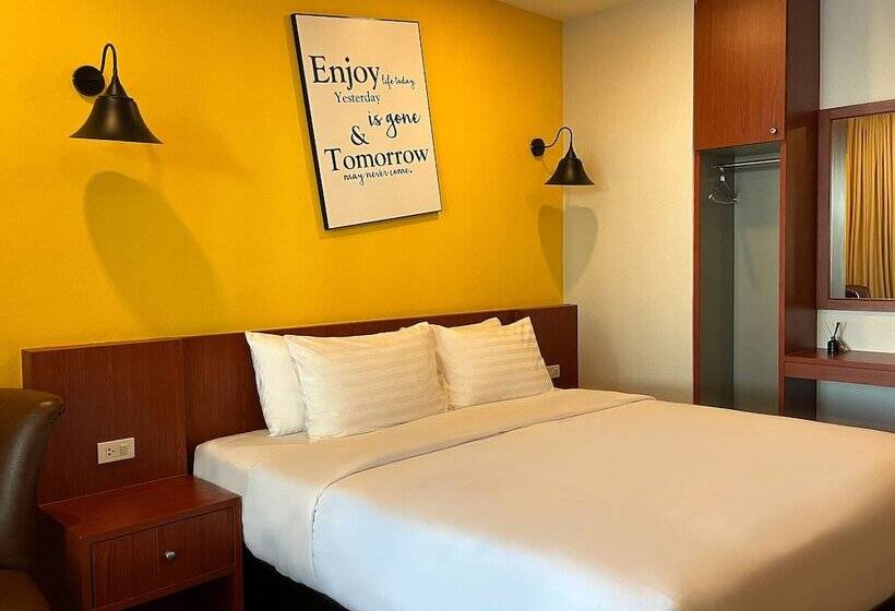 غرفة ديلوكس مطلة على حمام السباحة, Blue Orchid Beach Krabi Sha Certified