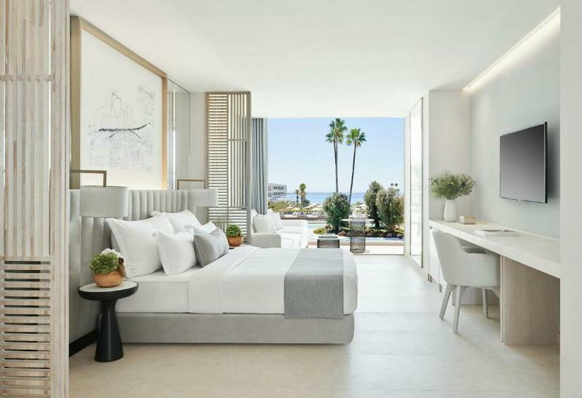 سوییت جونیور با چشمانداز دریا, Ikos Andalusia