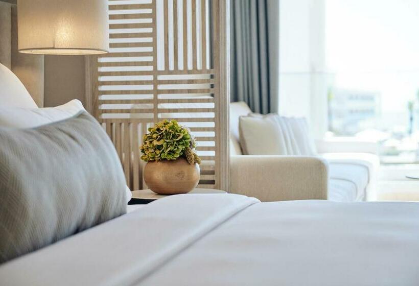 سوییت جونیور با چشمانداز دریا, Ikos Andalusia