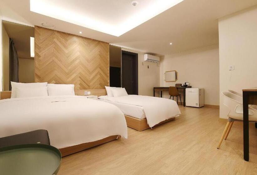 豪华房间, Urban Stay