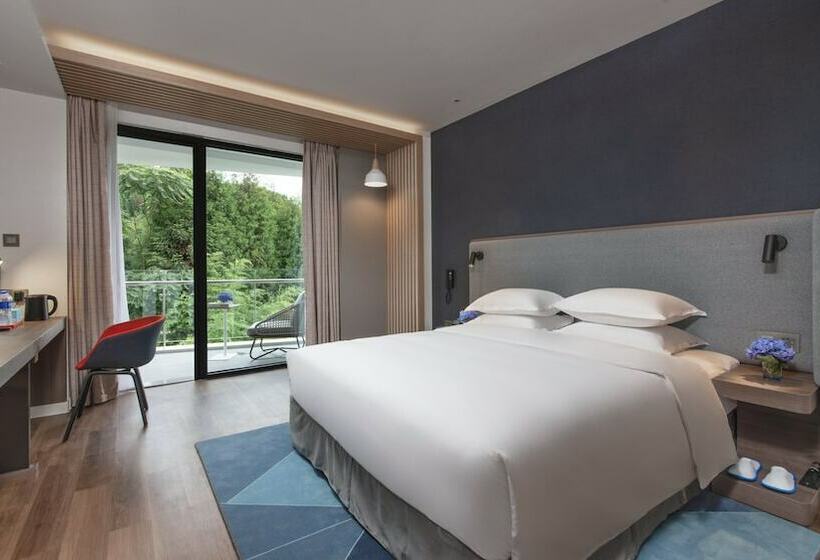 Номер Стандарт Двуспальная Кровать, Holiday Inn Express E Mei Qiliping By Ihg