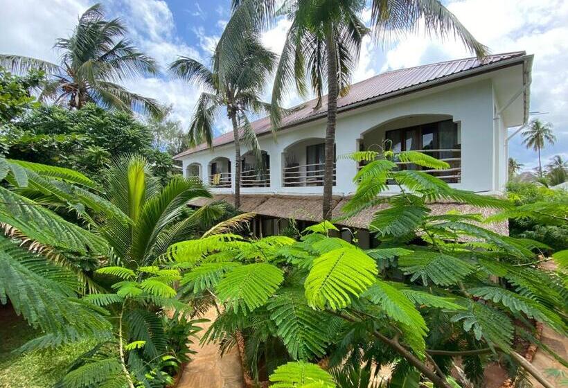 חדר סטנדרט עם מרפסת, Siri Beach Lodge