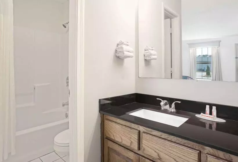 اتاق استاندارد با 2 تخت دوبل, Baymont By Wyndham Brunswick Ga