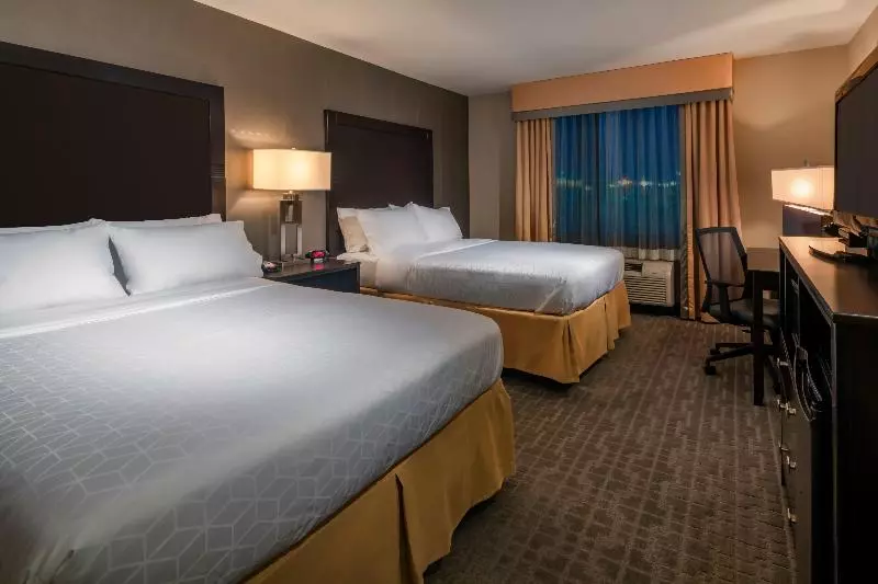 اتاق سوپریور با تخت بزرگ, Red Roof Inn Flint
