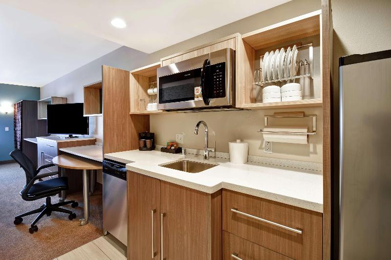 스위트 킹사이즈 침대, Red Roof Inn Flint