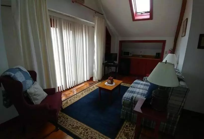 バルコニー付スイート, Benjamin Prescott Inn
