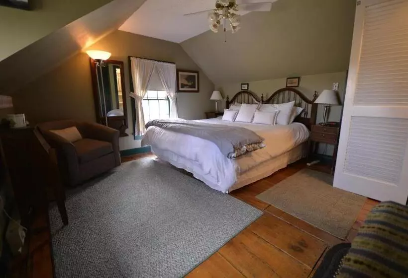 キングサイズベッドのスタンダードルーム, Benjamin Prescott Inn