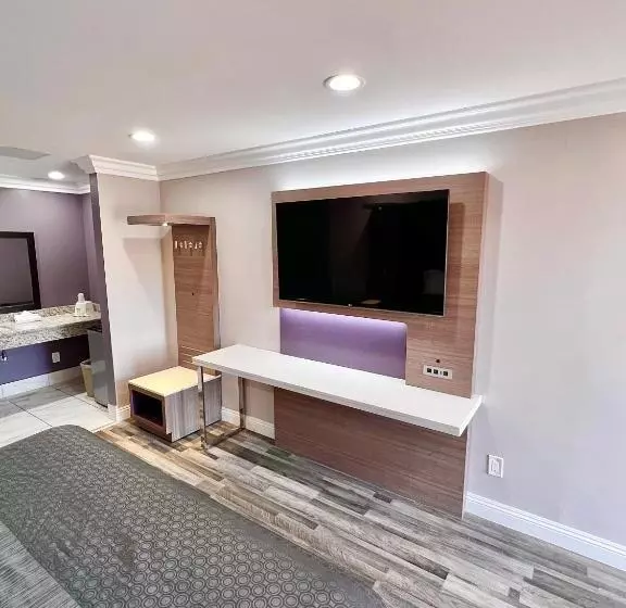 اتاق لوکس, Paradise Inn