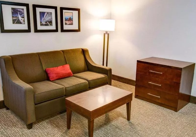 キングサイズベッドのスタンダードルーム, Comfort Inn Redding Near I 5