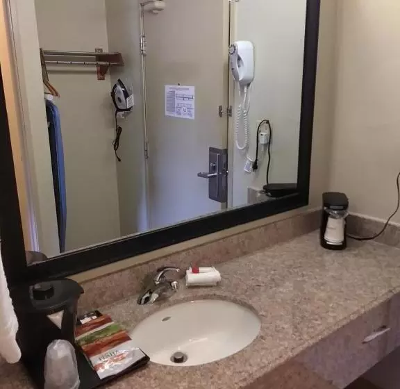 Standard-huone 2 Parivuodetta, Travelodge By Wyndham Columbus State University